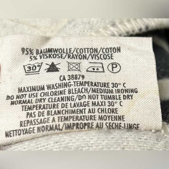 Super Cute David Fussenegger Grey Around the World Blanket/Throw - Picture 4 of 12